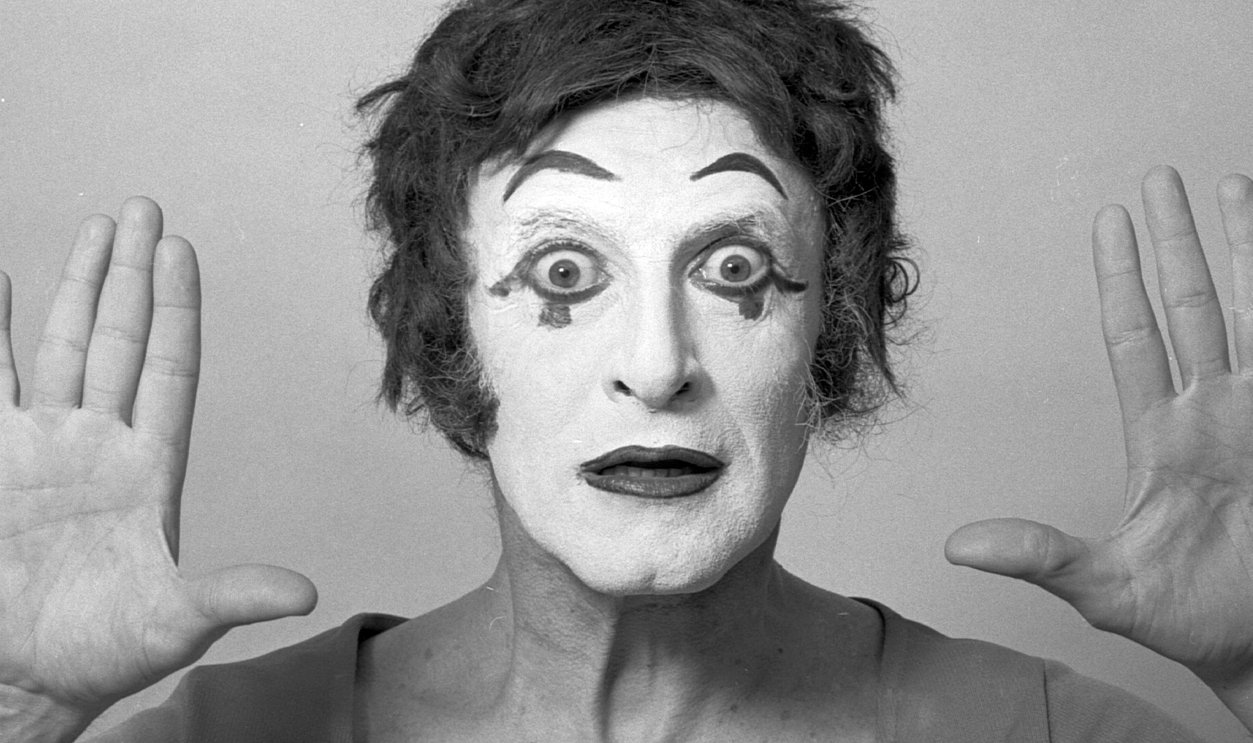 The Mime Who Rescued Children During WWII - HistoryExpose